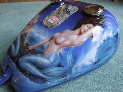Airbrush Helm , Gitar , Laptop , Motor Bandung Cimahi