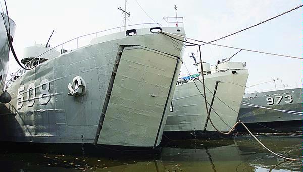 Daftar Kapal Perang TNI AL (info+PIC)