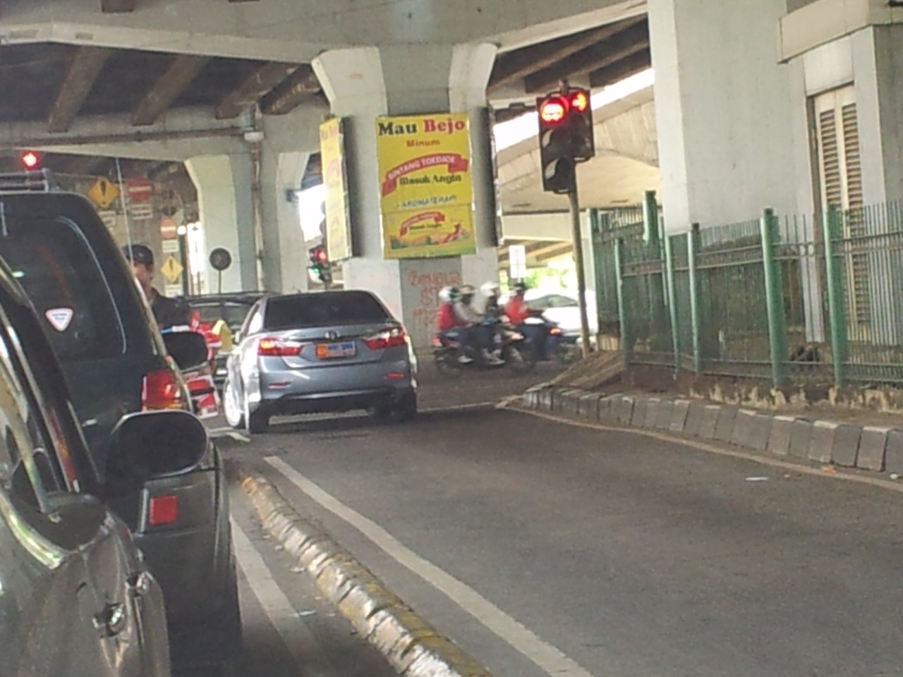 &#91; SMILE :) &#93; Berani Masuk Busway?? Anda Layak Masuk Situs Ini 