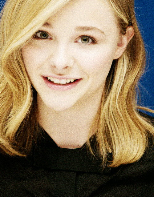 &#91;Cuci Mata Inside No BB&#93; Foto foto+gifs CHLOE GRACE MORETZ !