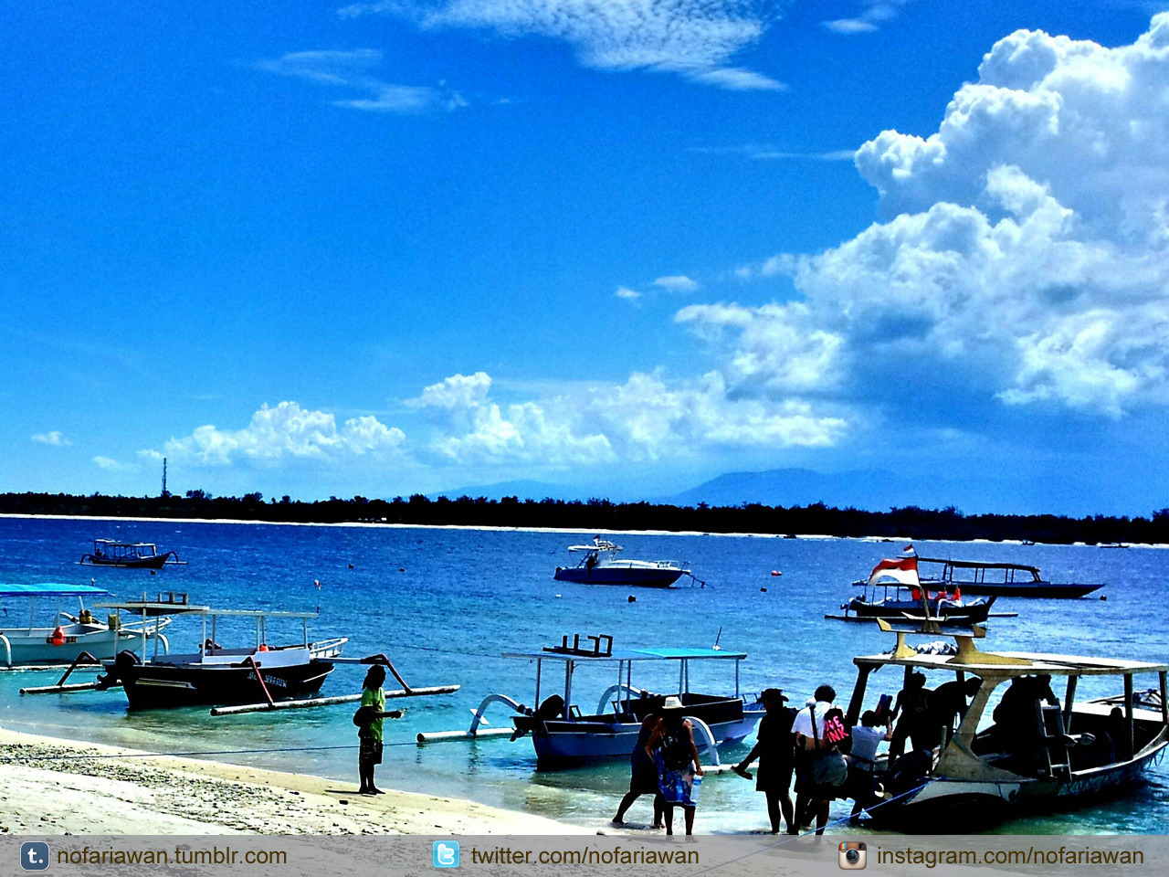 Andrography - Lombok dari Jepretan Kamera HP