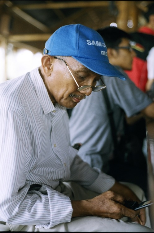 warung-ngumpul-penggemar-kamera-analog---part-4