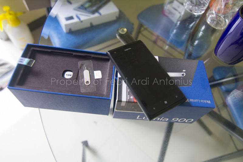 NOKIA LUMIA 900 WINDOWS PHONE BLACK MINT CONDITION FULLSET