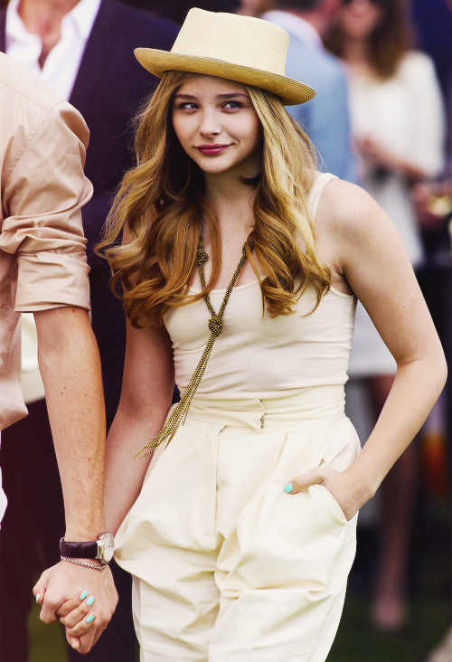 &#91;Cuci Mata Inside No BB&#93; Foto foto+gifs CHLOE GRACE MORETZ !