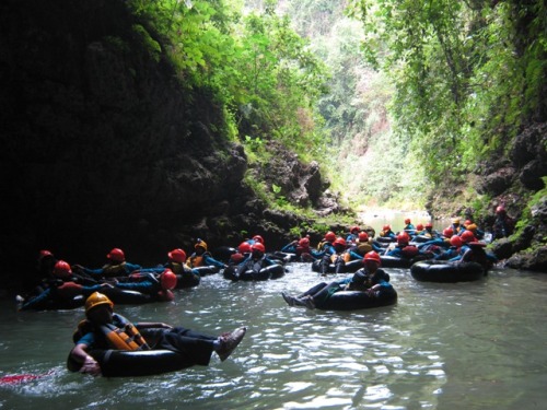 &#1769;&#1769;&#1769; Goa Kalisuci, Pesona Keindahan dibalik Kegersangan Gunung Kidul Yogyakarta &#1769;&#1769;&#1769;