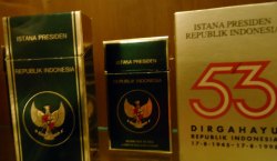 Presiden Republik indonesia ternyata perokok gan, &#91;NO HOAX, PICT INSIDE&#93;