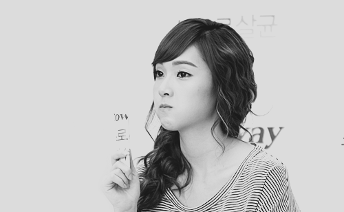 picsvidgif-jessica-jung-512284988452852-51221---jung-sooyeon-512214968850672---snsd---girls039-generation