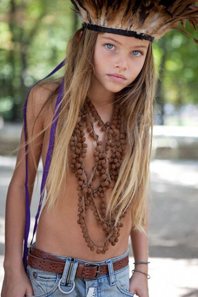 Agan kenal Thylane Lena-Rose Blondeau? Model cantik dari kecil hingga remaja