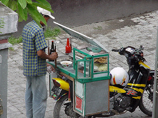 5 Bakso Paling Enak di Malang Yang Wajib Dicobain!