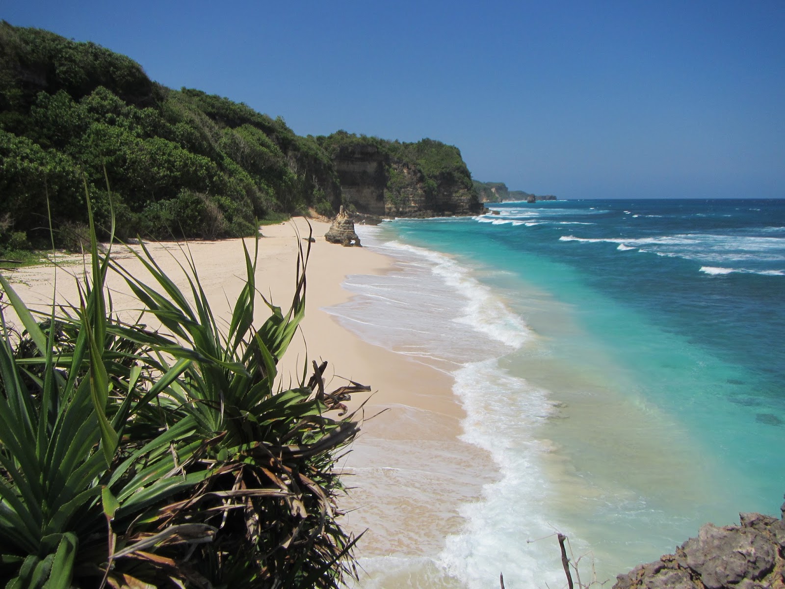 Pantai Yang Wajib Agan Kunjungi Bersama Pasangan!