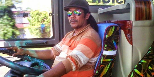 Gille Bro...Supir Bus Malam Preman yang Terlihat Sangar ini 'Tipu' Banyak Orang