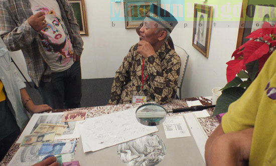 Foto: Pak Mujirun, Desainer Uang Kertas Indonesia