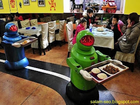 Uniknya Restoran Robot di Harbin, China