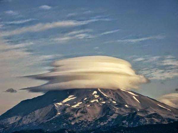 Awan Pancake Salah Satu Awan Yang Dianggap Berbahaya Bagi Dunia Penerbangan, Cek!