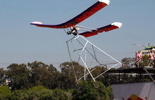 &#91;PICT++&#93; Red Bull Flugtag, Festival Mesin Terbang Paling Lucu ...