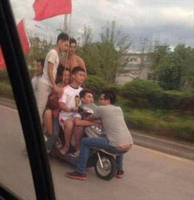 &#91;GagsLibrary&#93; Kompilasi Gambar dan GIF Konyol (EXTREME RIDERS PART 2)