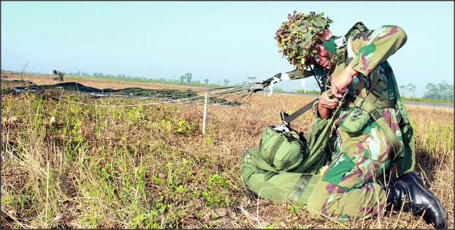 Ini Lho Enak Nggak Enaknya Pacaran Sama Anggota TNI