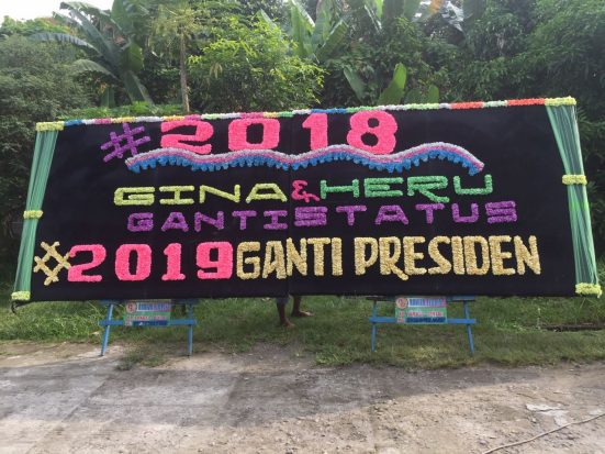 Cantumkan #2019GantiPresiden, Papan Bunga Ucapan Pernikahan Ini Jadi Viral