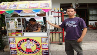 3 Kisah Sukses Pedagang Asongan yang Berubah Menjadi Milyader