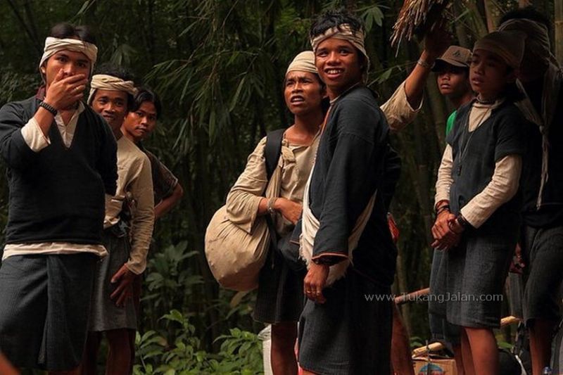 Inilah Sejarah, Adat Istiadat, Kebudayaan dan Pakaian Adat Suku Sunda