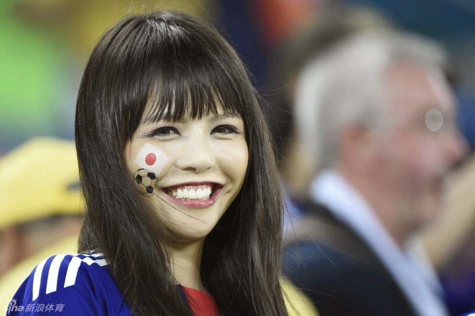 Ekspresi dan Aksi Gokil Para Suporter Jepang di Piala Dunia 2014