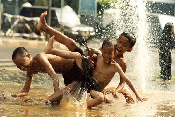 Benda-Benda Menyakitkan dan Memberikan Pengalaman Berharga Sewaktu Kecil