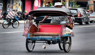 Kisah Sukses Sanim, Tukang Becak Tak Lulus SD Punya Kini Puluhan Mobil Mewah 