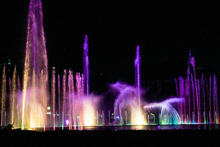 Air Mancur Menari Monas Jakarta Yang Memanjakan Mata