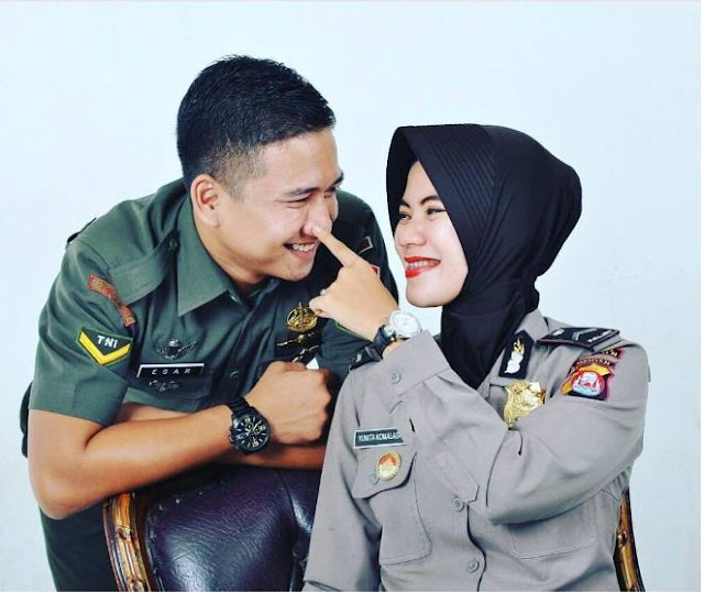 Mesranya 10 foto prewedding ala TNI-Polri, ngalahin pasangan DOTS deh!