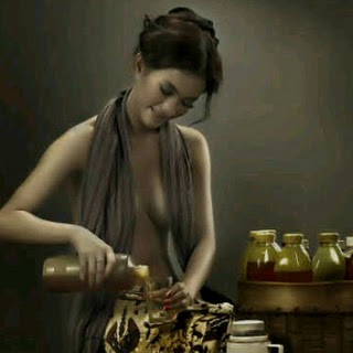 Kalau Mbok Jamunya Secantik Ini, Yakin Masih Tak Suka Minum Jamu?