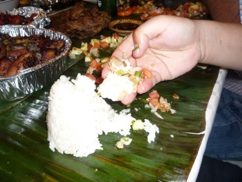 3 Manfaat utama makan dengan tangan untuk kesehatan