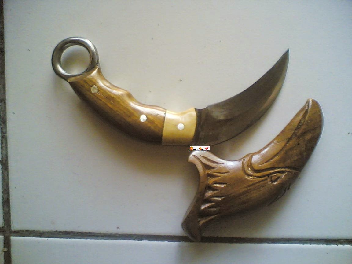 JUAL: KUKRI, GOLOK,MACHETE,PISAU LIPAT,PISAU LEMPAR,BELATI