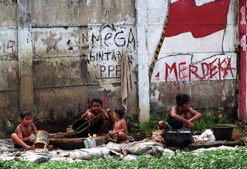 penyebab indonesia gak maju-maju itu gara-gara pemerintahannya,, HT