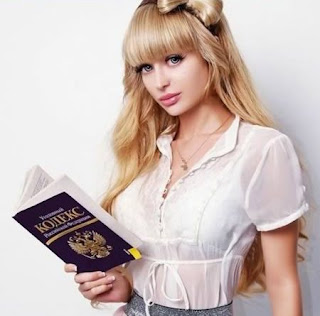 8 Gadis Cantik Mirip Boneka Barbie wow bgt