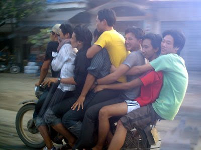 &#91;GagsLibrary&#93; Kompilasi Gambar dan GIF Konyol (EXTREME RIDERS PART 2)