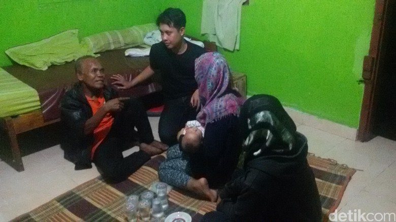 &#91;KAKEK Yang Tertukar&#93; Sudah Setahun Meninggal, Waluyo Tiba-tiba Ketok Pintu Rumah.