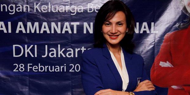 &#91;Bahasa Orang PAN Kayak Gak Sekolah&#93; PAN : Kami SEDEHKAHKAN Wanda Untuk JOKOWI 