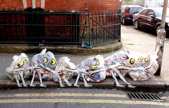 WOW!!! Sampah Jalanan London Disulap Menjadi Lukisan Menarik 