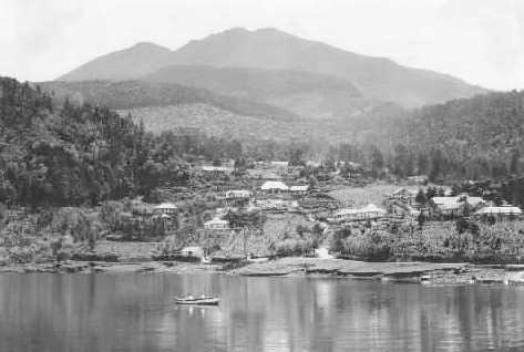 Foto-Foto Telaga Sarangan Tempo Dulu + Budaya Larung Sesaji