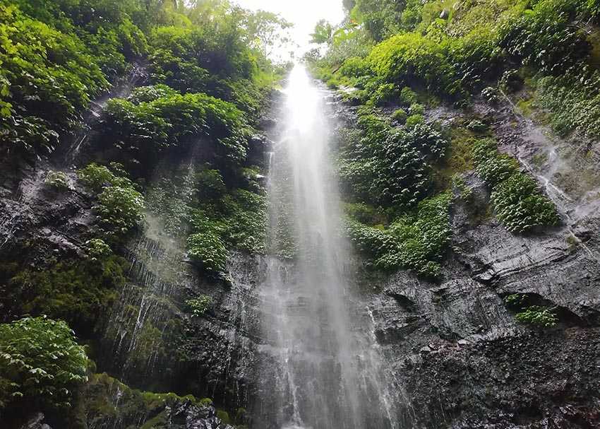 Tebing Indah Yang Mengelilingi Wisata Curug Lawe Semarang !