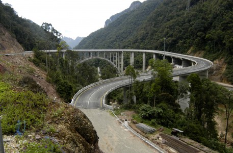 Mengenal Jembatan Kelok 9 di Sumatera Barat