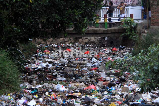 Ini Kata Walikota Rotterdam Soal perilaku Buang Sampah Sembarangan Warga Jakarta