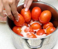 Tomat Rasa Kurma Khas Ramadhan ala Brebes 