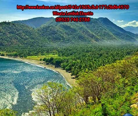 Keindahan Panorama Biru dan Hijau di Pantai Malimbu