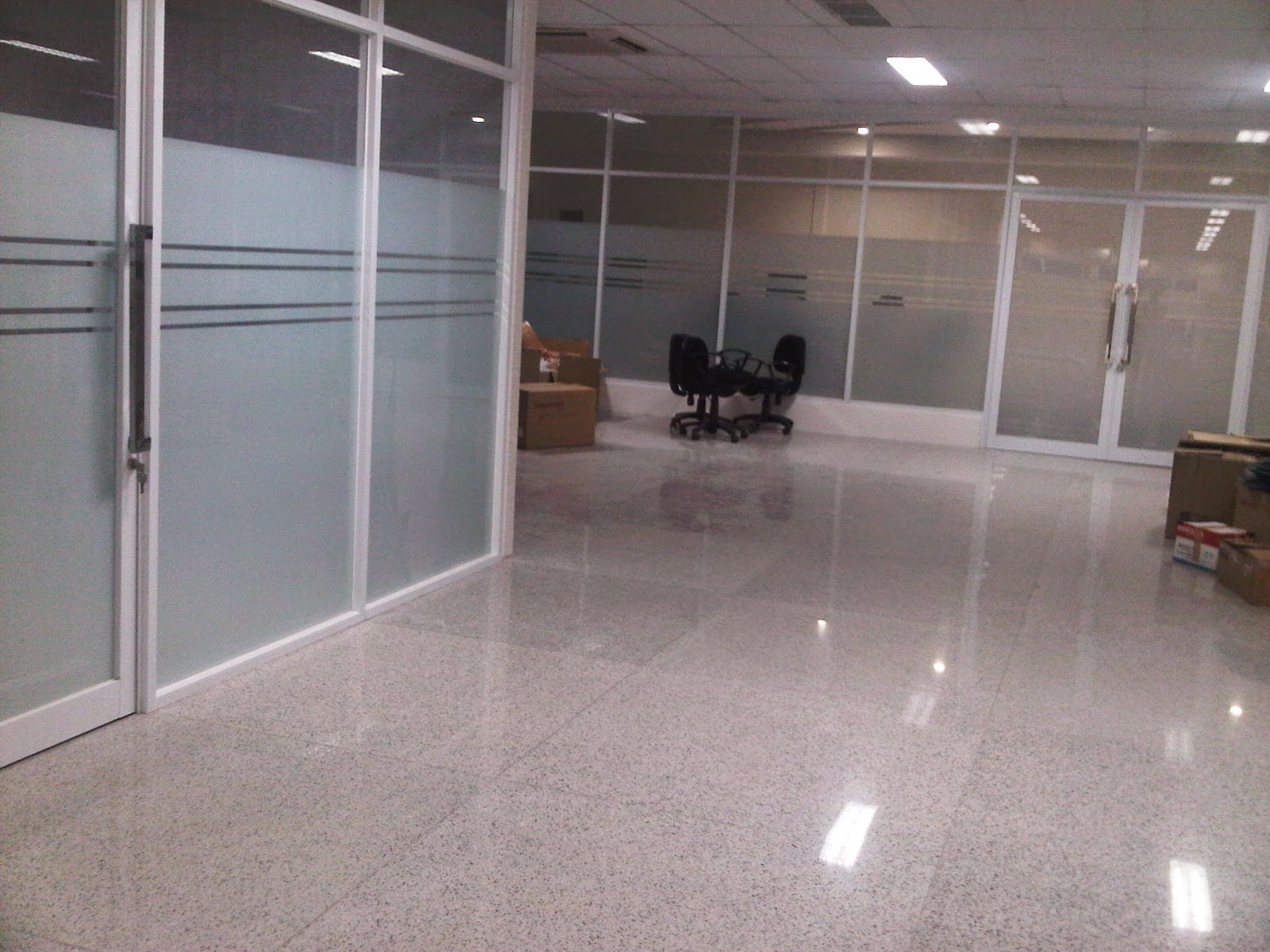 Desain Stiker Partisi Kantor Yang Ciamik