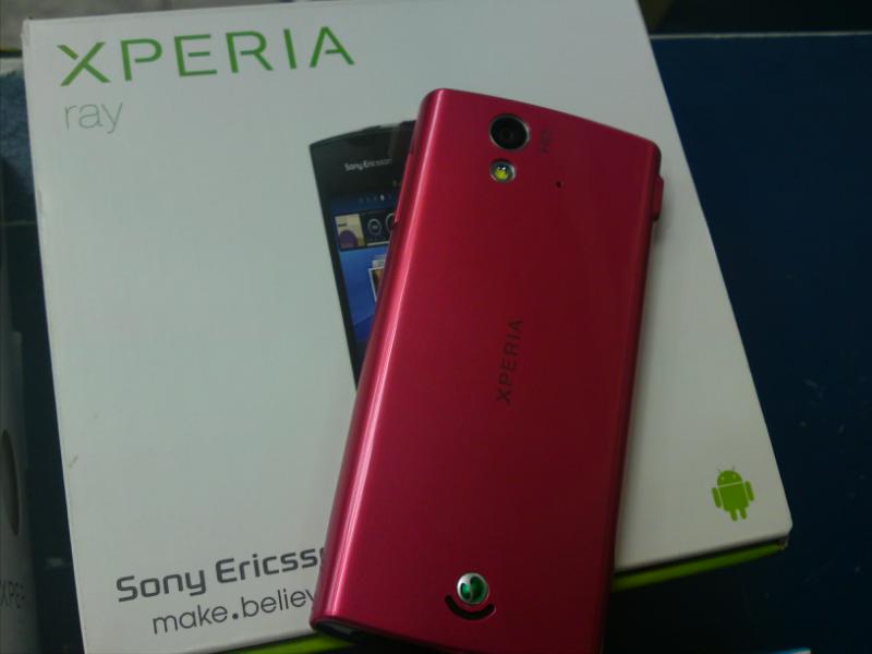 Фф арс актив мини. Sony Ericsson st18i. Sony Xperia st18i. Sony Ericsson Xperia st18i. Sony Xperia st18i в руке.