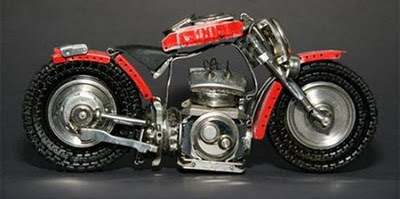 &#91;PIC&#93; &quot;KREATIF GAN&quot; 24 Miniatur Motor Keren Dibuat dari Jam Tangan