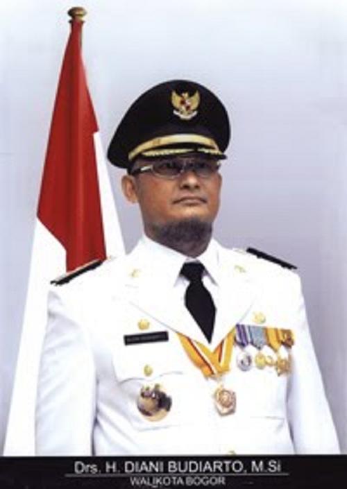 kelakuan--walikota-bogor-nikahi-gadis-19-tahun-sebagai-istri-keempat