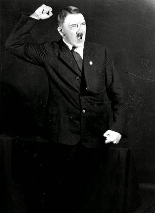Bocoran Saat Adolf Hitler Berlatih Pidato, Penasaran? Masuk Gan!