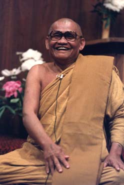 AJAHN BRAHMAVAMSO dan Bukunya